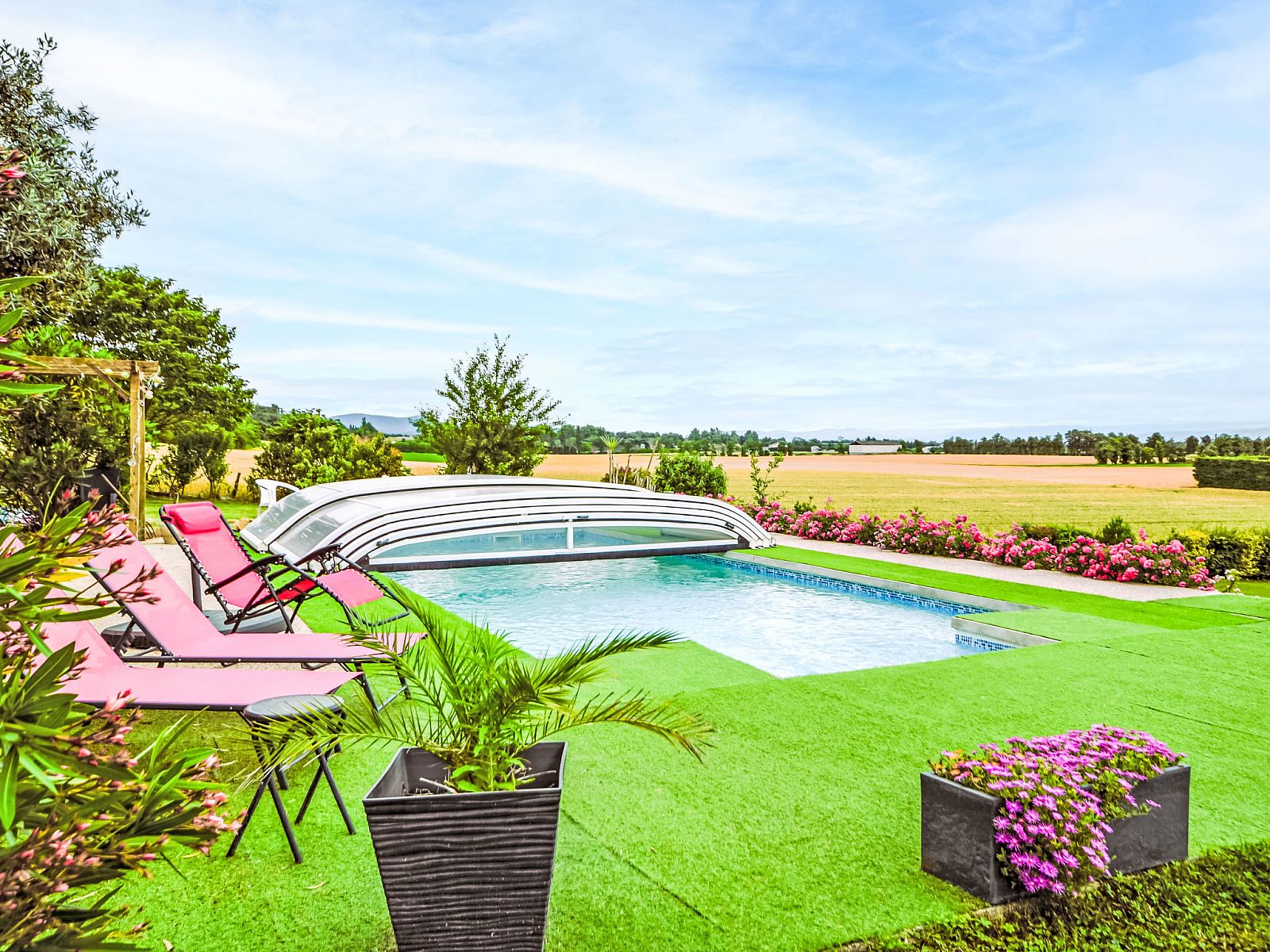 Guest house 05076201 - Holiday property Rhone-Alphes - Vakantiehuis Douce campagne