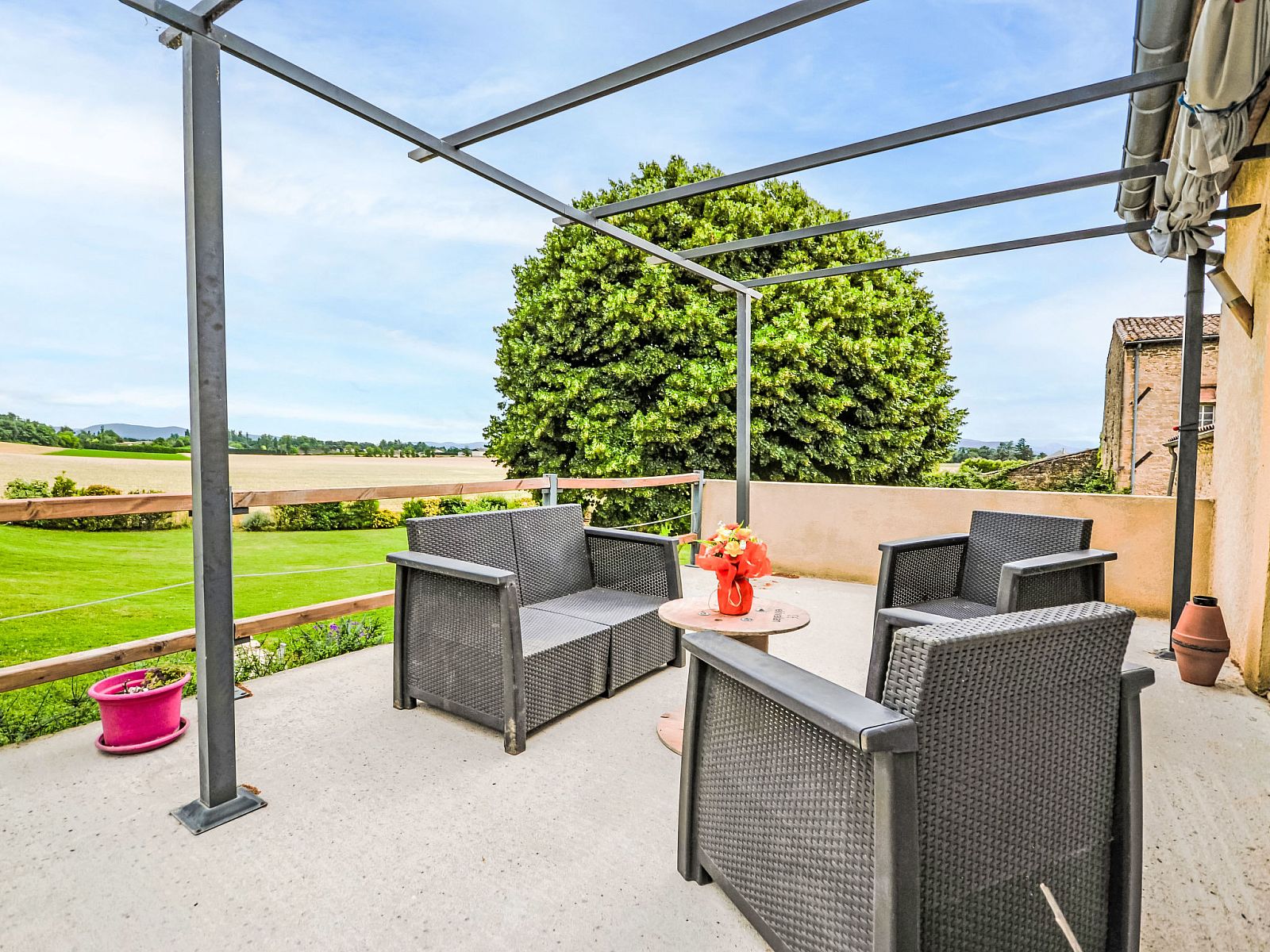 Guest house 05076201 - Holiday property Rhone-Alphes - Vakantiehuis Douce campagne