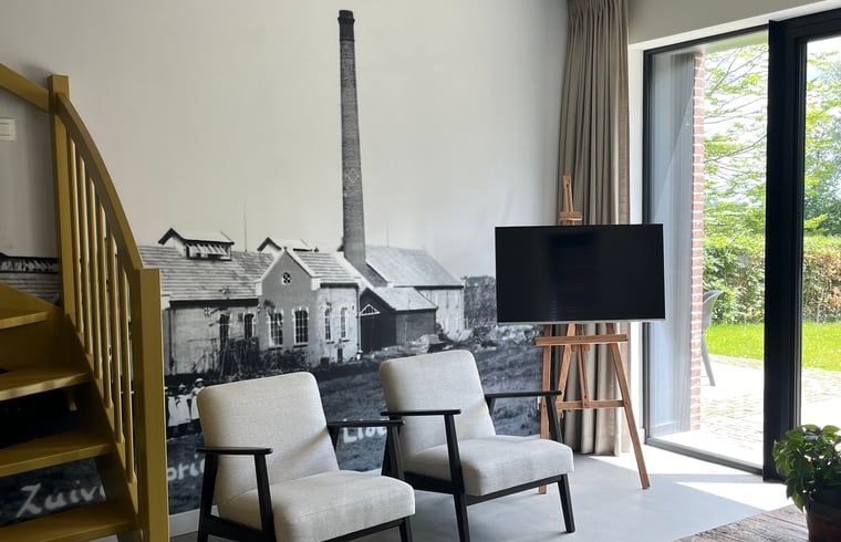 Schotse hooglander in de omgeving van Vakantiehuisje in Lioessens, Friesland, op het platteland.