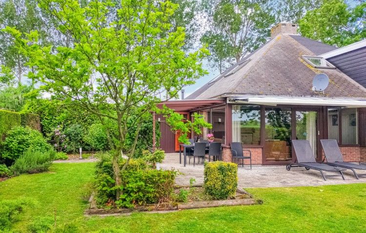 Guest house 610460 - Holiday property Tholen - Zeeuwse Rust Stavenisse