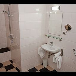 Moderne badkamer in B&B Nederlof, De Cocksdorp, Texel. Comfortabel en stijlvol verblijf op de prachtige Waddeneilanden.