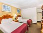 Verblijf 23325501 • Vakantie appartement Midwesten • Days Inn by Wyndham Des Moines-West Clive  • 11 van 26