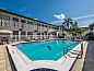 Verblijf 2725402 • Vakantie appartement Florida • Days Inn & Suites by Wyndham Altamonte Springs  • 3 van 26