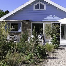 Vakantiehuis Casa Pueblo Viejo in Ouddorp met zonnig terras en tuin op Goeree-Overflakkee.