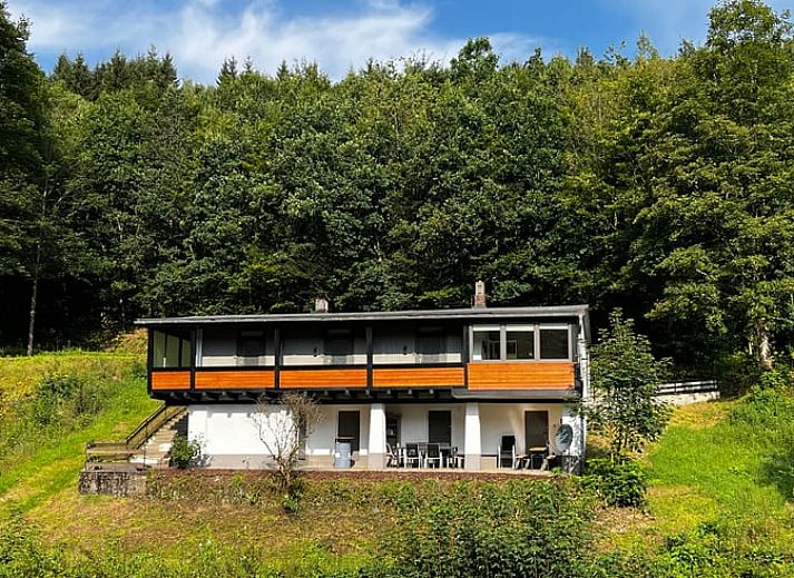 Rust en natuur bij het Vakantiehuisje in Schmallenberg-Oberkirchen, perfect gelegen in de heuvelachtige omgeving van Sauerland, Duitsland.