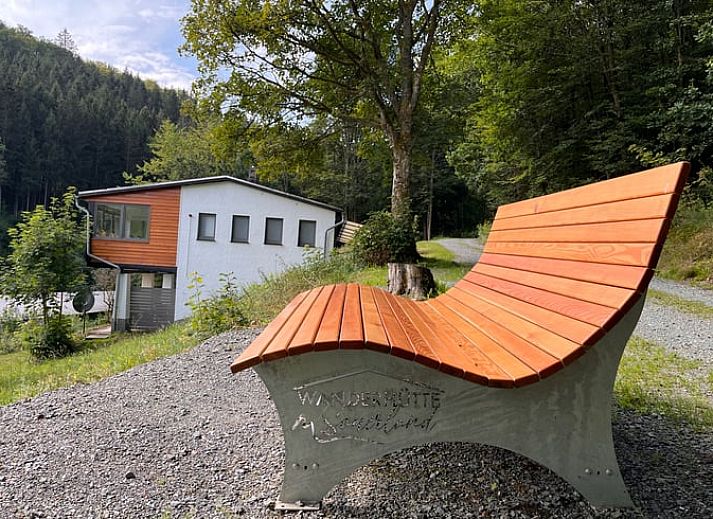 Rust en natuur bij het Vakantiehuisje in Schmallenberg-Oberkirchen, perfect gelegen in de heuvelachtige omgeving van Sauerland, Duitsland.