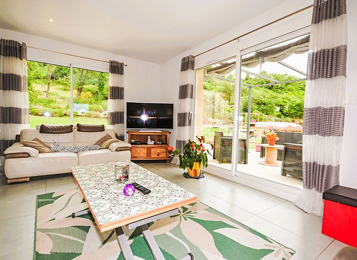 Guest house 05076201 - Holiday property Rhone-Alphes - Vakantiehuis Douce campagne