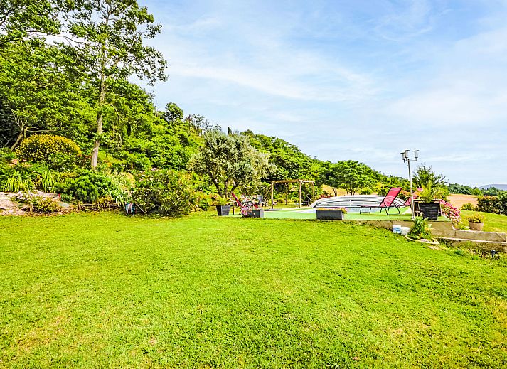 Guest house 05076201 - Holiday property Rhone-Alphes - Vakantiehuis Douce campagne