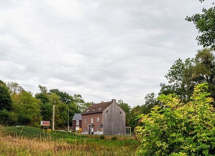 Geulvallei vakantiehuis in Gemmenich, Ardennen met ruime tuin en groene omgeving.