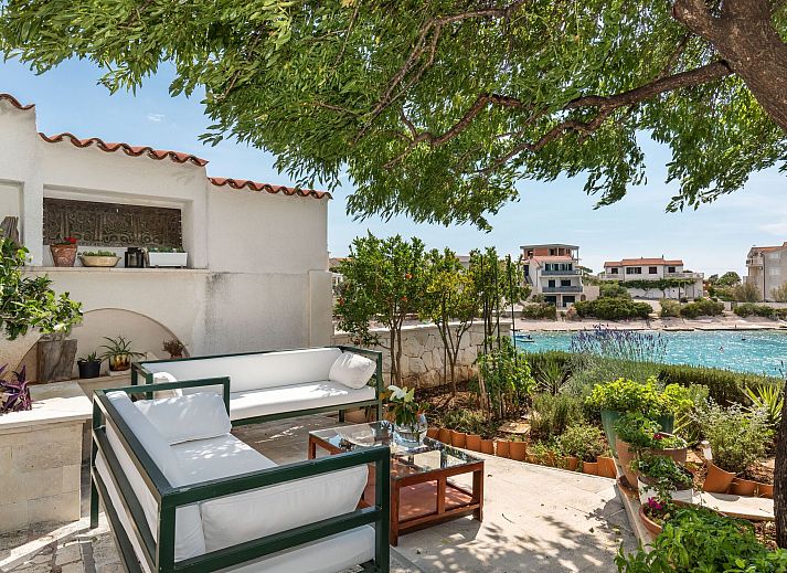 Unterkunft 10338601 • Ferienhaus Dalmatien • Sea front vacation home 
