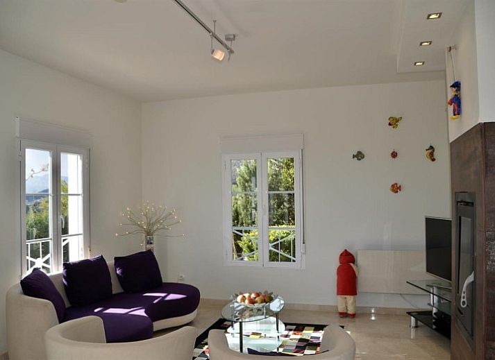 Moderne villa in Finestrat, Costa Blanca, Spanje, Ruime modern ingerichte villa met prachtig uitzicht en zwembad.