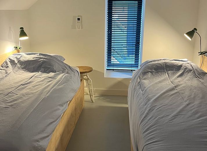 Compacte keuken in Vakantiehuisje in Lioessens, ideaal voor koken op het Friese platteland, Friesland.