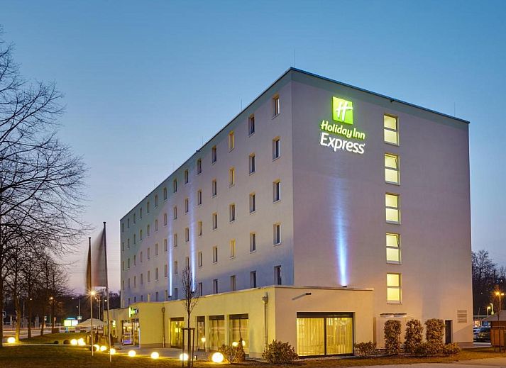 Verblijf 4920002 • Vakantie appartement Saarland • Holiday Inn Express Neunkirchen, an IHG Hotel 