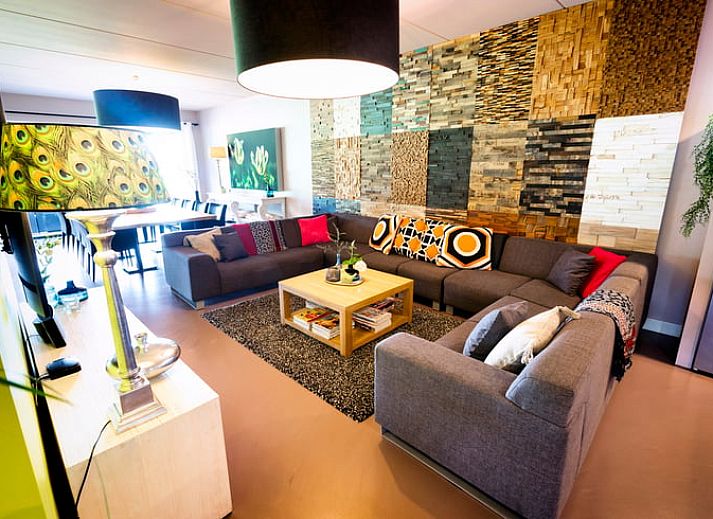 Stijlvolle wanddecoratie in Vakantiehuis in Hoonhorst, Vechtstreek, Overijssel.