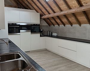 Moderne keuken in 't Bulskampzicht te Veurne, uitgerust met alle gemakken voor een comfortabel verblijf.