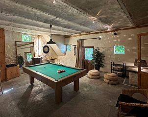 Recreatieruimte met biljart in Wingerd, vakantiehuis voor 15 personen in Vlaamse Ardennen, Oost-Vlaanderen, Belgi.