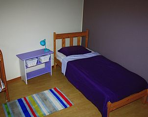 Kinderkamer met eenpersoonsbed in De Mutsaard, vakantiehuis in de Vlaamse Ardennen, Belgi.