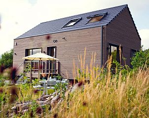 Geniet van het Huisje in Simmerath, een vakantiehuis in Eifel, Duitsland, met een prachtig uitzicht op de natuur.