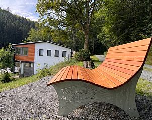 Vakantiehuisje in Schmallenberg-Oberkirchen biedt rust midden in de bossen van Sauerland, nabij Winterberg in Duitsland.