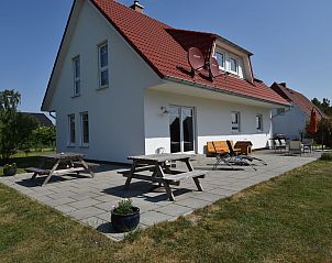 Verblijf 03028501 • Vakantiewoning Oostzee • Ferienhaus nahe Insel Poel mit Kamin Terrasse und Garten 