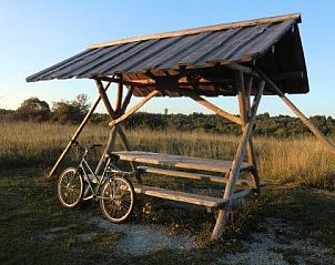 Beleef de serene omgeving van Ferienhof am Biberbach in Hrselberg-Hainich, Thringen, perfect voor een ontspannen vakantie in de natuur.