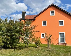 Ontsnap naar Huisje in Kemnath, een sfeervol vakantiehuis in Beieren, Duitsland, met een prachtige tuin en serene omgeving.