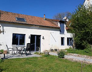Vakantiehuisje in Virlet, Auvergne: sfeervol verblijf met terras in de groene Franse natuur