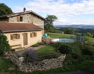 Verblijf 03829002 • Vakantiewoning Auvergne • Vakantiehuis in St. Flour l&apos; etang 