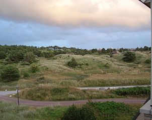 Prachtig uitzicht op de duinen vanuit Duinrust appartement Nes Ameland.