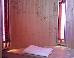 Infraroodsauna in Ascona bungalow, Nes, Ameland, voor ultieme ontspanning tijdens uw verblijf op de Waddeneilanden.