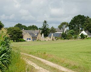 Vakantiehuis in Plouhinec, Bretagne, biedt een idyllisch uitzicht op het Franse landschap. Een prachtige vakantiewoning voor natuurliefhebbers.