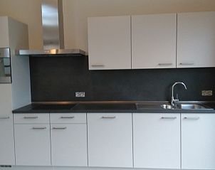 Moderne keuken in De Drieshoeve, vakantiehuis in Kasterlee, Antwerpen.