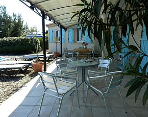 Verken de serene buitenruimte van Le Canard Bleu 5* vakantiehuis in Siran-Najac, Languedoc, Frankrijk.