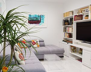 Modern vakantieappartement in Nice, Provence, Elegant apartment biedt een lichte keuken en gezellige woonkamer voor een onvergetelijk verblijf aan de Cte d'Azur.