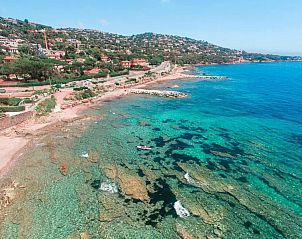 Ervaar de schoonheid van de Ctes d'Azur vanuit Campingchalet Grande 515, gelegen in het pittoreske Roquebrune-sur-Argens.