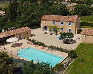 Verblijf 04828101 • Vakantiewoning Provence / Cote d'Azur • Vakantiehuis in Lacoste met zwembad, in Provence-Côte d'Azu 