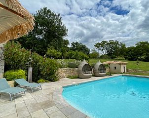 Verfris jezelf in het zwembad van Huisje in Soturac, een idyllisch vakantiehuis in de groene regio Midi-Pyrnes.