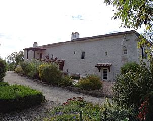 Geniet van Vakantiehuisje in Valeilles, een sfeervol vakantiehuis in de Midi/Pyrenees, Frankrijk, te midden van groene landschappen en rust.