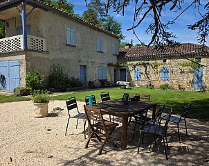 Complete keukenfaciliteiten in Vakantiehuisje in Grezels, te vinden in het schilderachtige Midi/Pyrenees, Frankrijk.