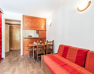 Guest house 05033451 - Apartment Rhone-Alphes - Appartement Rond Point des Pistes (Val Claret)