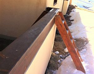 Residence Reine Blanche in Val Thorens biedt een prachtig uitzicht op de besneeuwde bergen vanaf het charmante balkon.