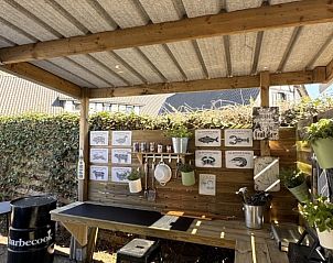 Overdekte buitenkeuken bij Vakantievilla De Witte Merel, Paal, Beringen, Limburg.