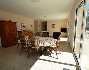 Guest house 05491203 - Holiday property Aquitaine - La Roseraie