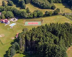 Omgeving van Vakantiehuisje in Le Saulcy, Lotharingen, met sportfaciliteiten en natuur om te ontspannen in de Franse bossen.