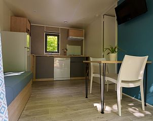 Stijlvolle binnenkant van Cottage Prestige, vakantiehuis in Vittel, Lotharingen, perfect voor ontspanning.