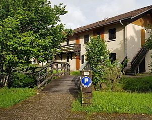 Vakantiehuisje in GERARDMER, idyllisch gelegen in het schilderachtige Lotharingen, Frankrijk, met uitnodigende toegang en natuurrijke omgeving.