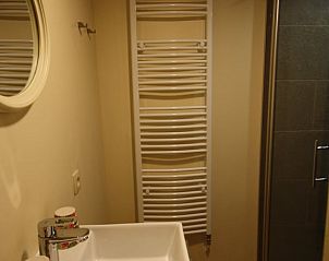 Gezellige slaapkamer in Vakantiehuis in Furnaux, gelegen in de schilderachtige Ardennen, Belgi. Comfortabel verblijf voor een ontspannen vakantie.