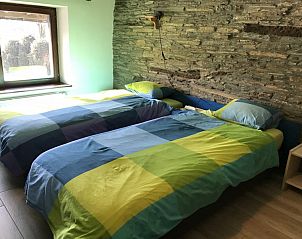Bedroom with two single beds in Gite Ardennais, Fraiture, Vielsalm, cozy stay in the Ardennes, Luxembourg, Belgium.