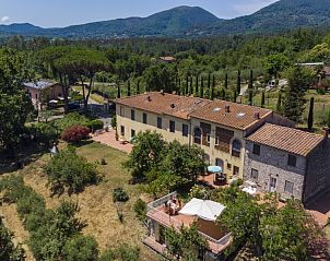 Geniet van het uitzicht op de Toscaanse heuvels bij Residence Al Foionco, een idyllisch vakantiehuis in San Macario.