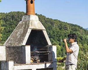 Ervaar de Toscaanse sfeer bij de barbecue van Residence Al Foionco, een vakantiehuis in het schilderachtige San Macario, Itali.